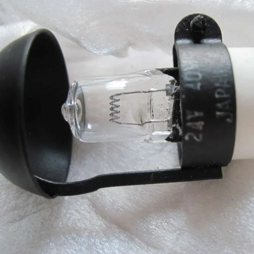 Skytron A1 010-28-1 Kayser Medical Specialties, Inc. Lamp Light Bulb Metal Cover